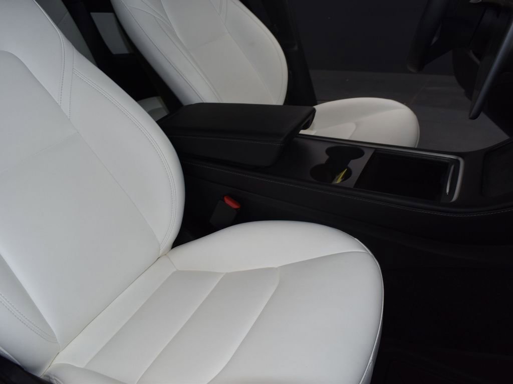 Used 2022 Tesla Model Y Performance image 35