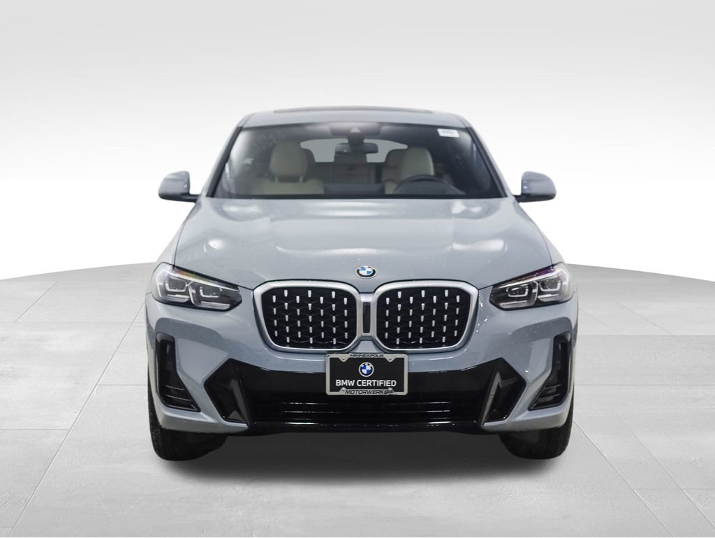 Certified 2025 BMW X4 xDrive30i image 8