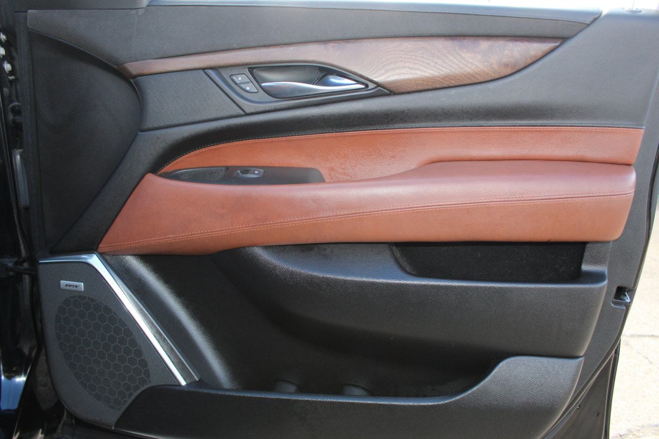 Used 2016 Cadillac Escalade ESV Premium image 24