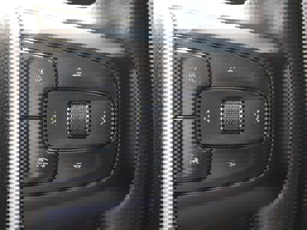 Used 2020 GMC Sierra 1500 Elevation w/ Elevation Value Package image 10