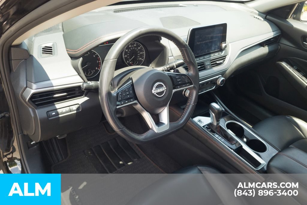 Used 2024 Nissan Altima 2.5 SR FWD image 14