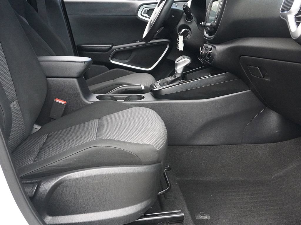 Used 2020 Kia Soul LX FWD image 20
