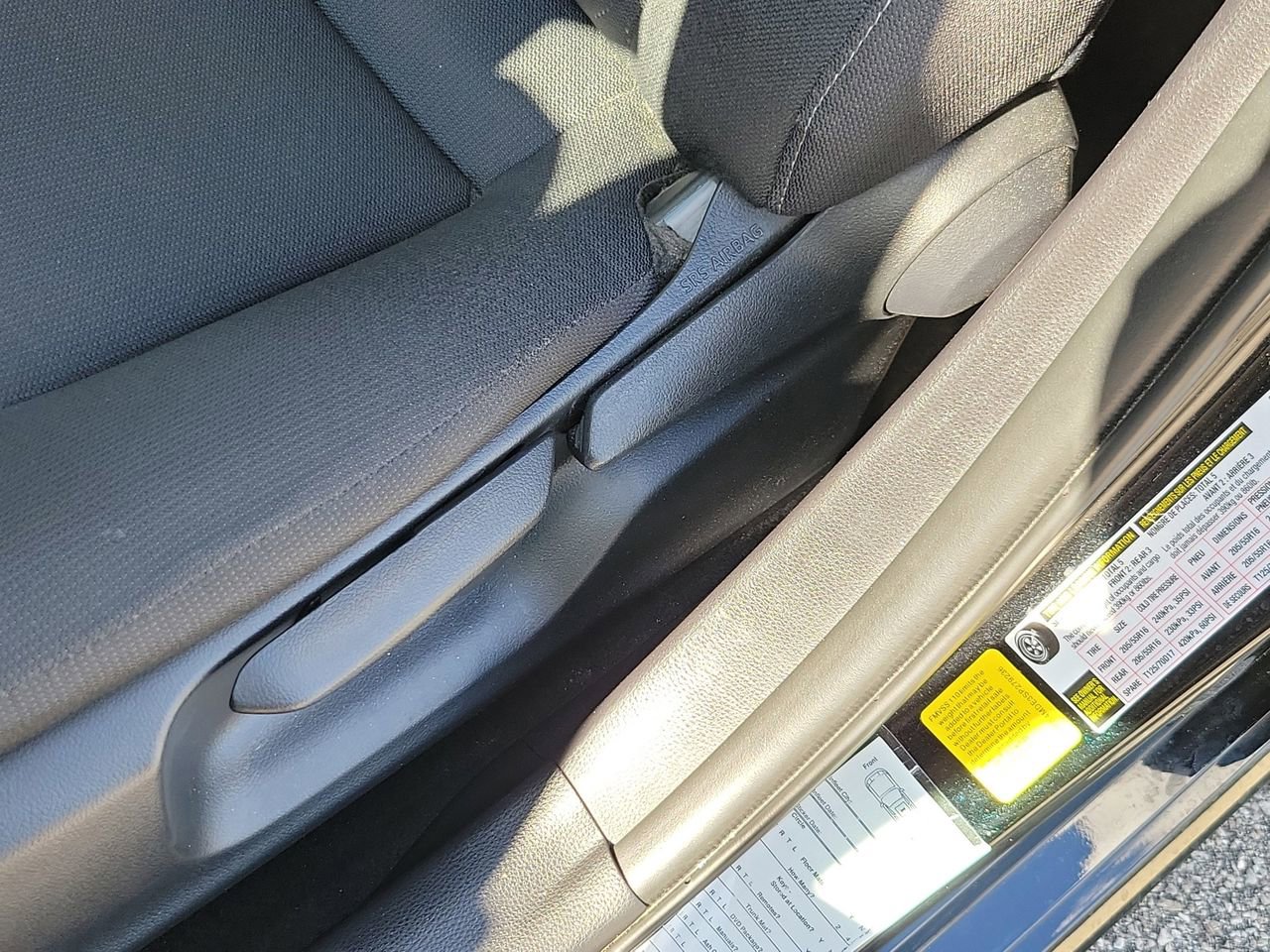 Used 2025 Toyota Corolla LE image 17