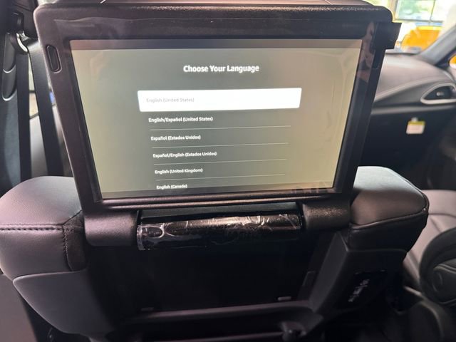 New 2026 Chrysler Pacifica Select image 17