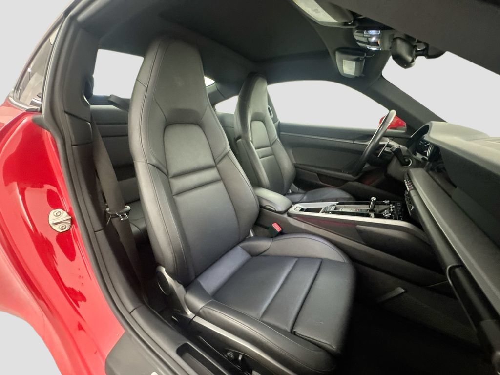 Used 2024 Porsche 911 Carrera RWD image 31