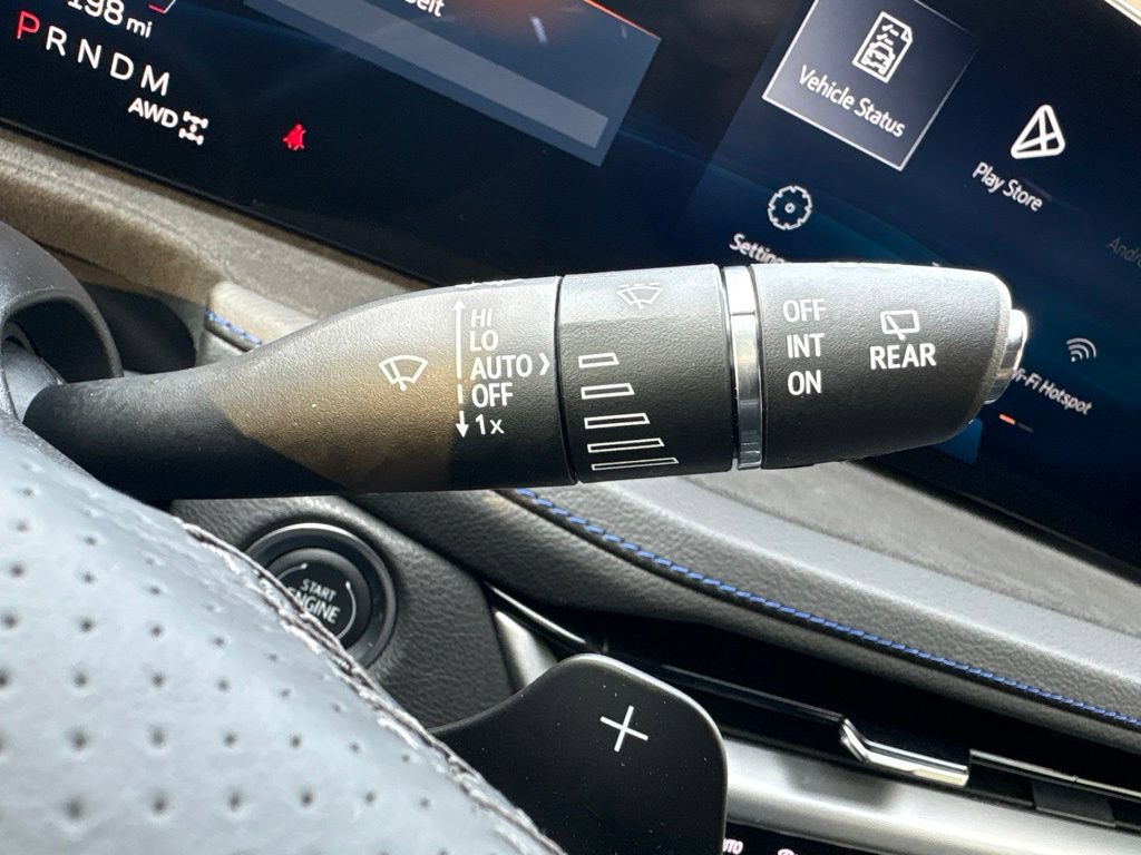 Used 2025 Cadillac XT4 Sport AWD/4WD image 33