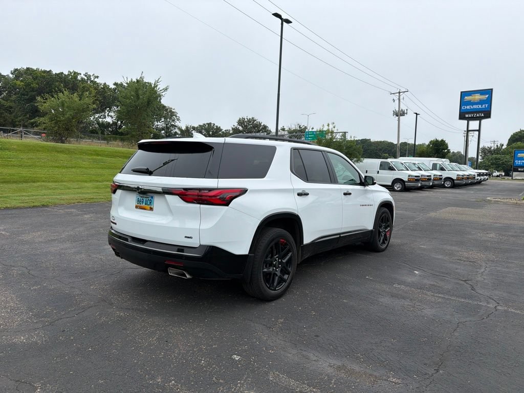 Used 2022 Chevrolet Traverse Premier w/ Redline Edition AWD/4WD image 32