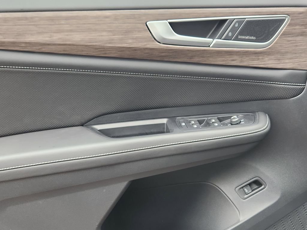 New 2025 Volkswagen Atlas SEL Premium R-Line image 3