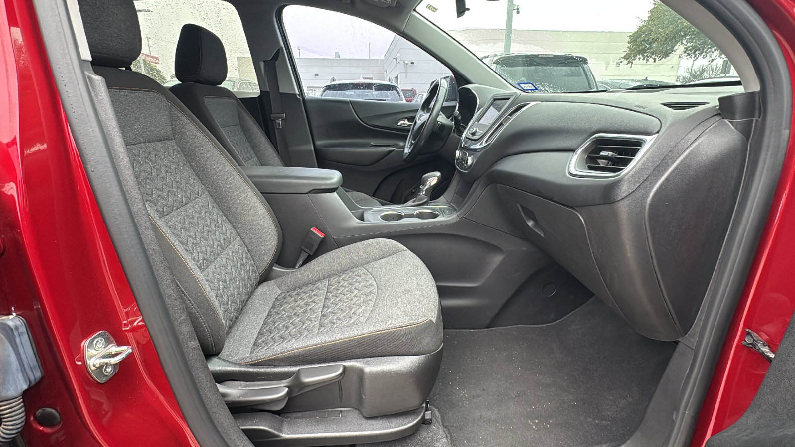 Used 2022 Chevrolet Equinox LT image 25