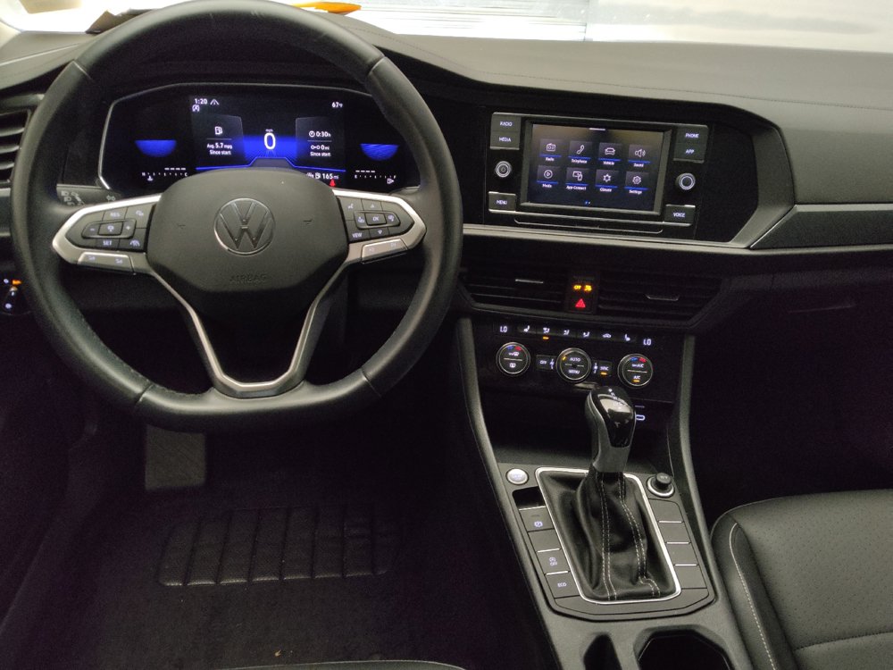 Used 2023 Volkswagen Jetta SE FWD image 22