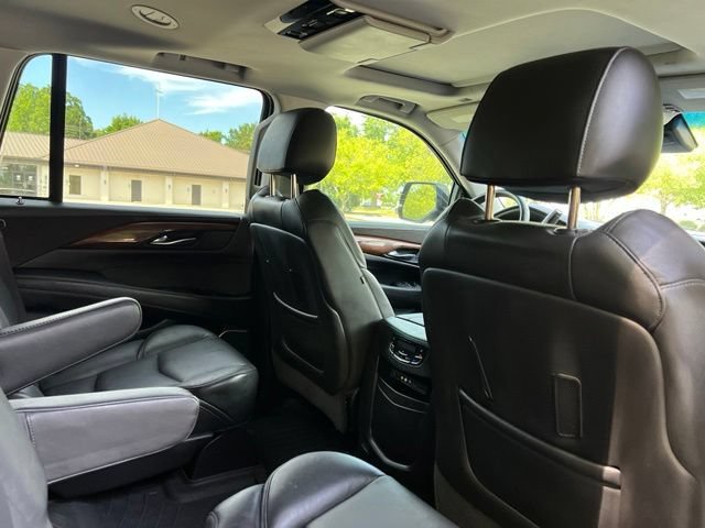 Used 2016 Cadillac Escalade Premium AWD/4WD image 17