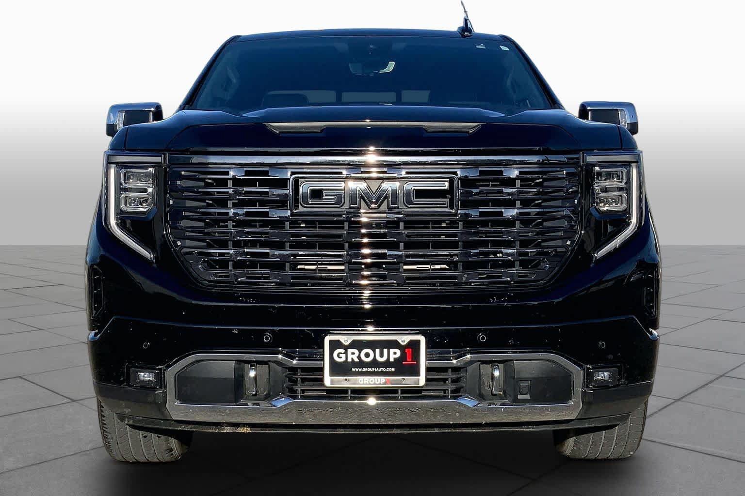 Used 2025 GMC Sierra 1500 Denali Ultimate AWD/4WD image 4