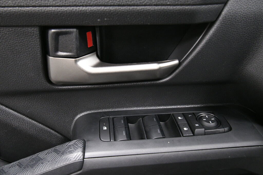 Used 2024 Toyota Tacoma TRD Off-Road image 11