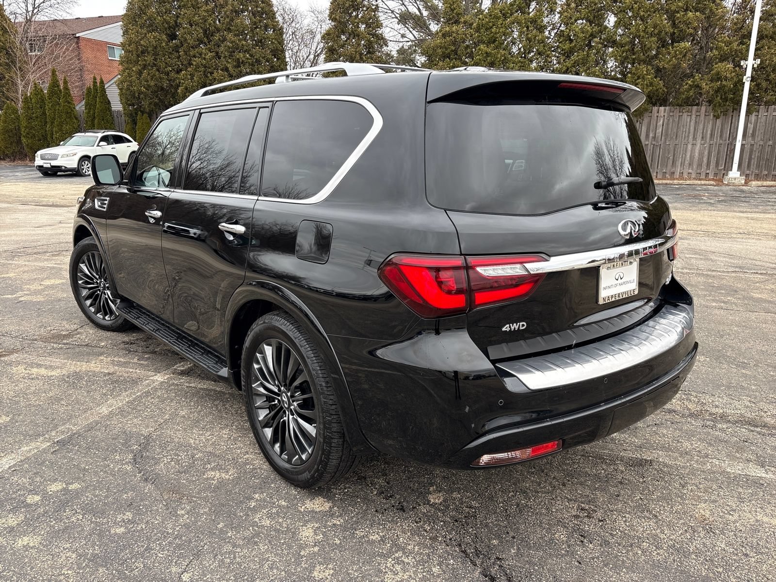 Used 2022 INFINITI QX80 Sensory w/ Cargo Package AWD/4WD image 3