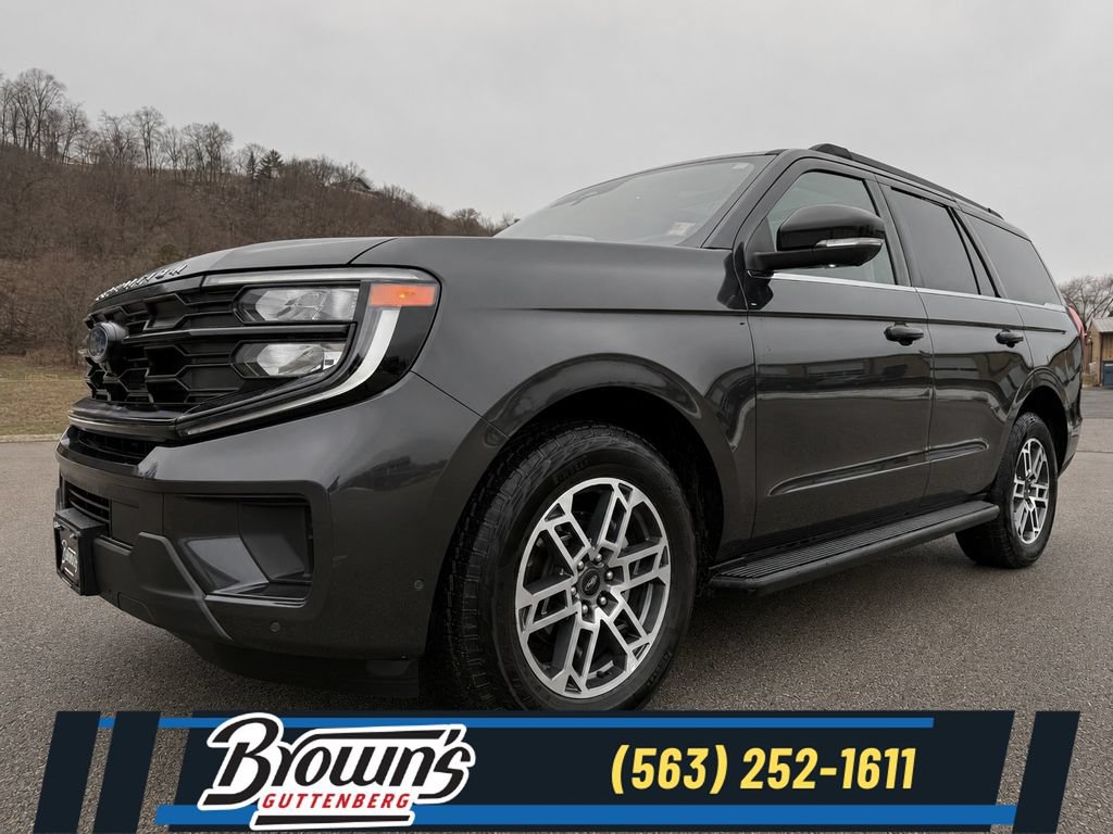 Used 2025 Ford Expedition Active AWD/4WD image 1