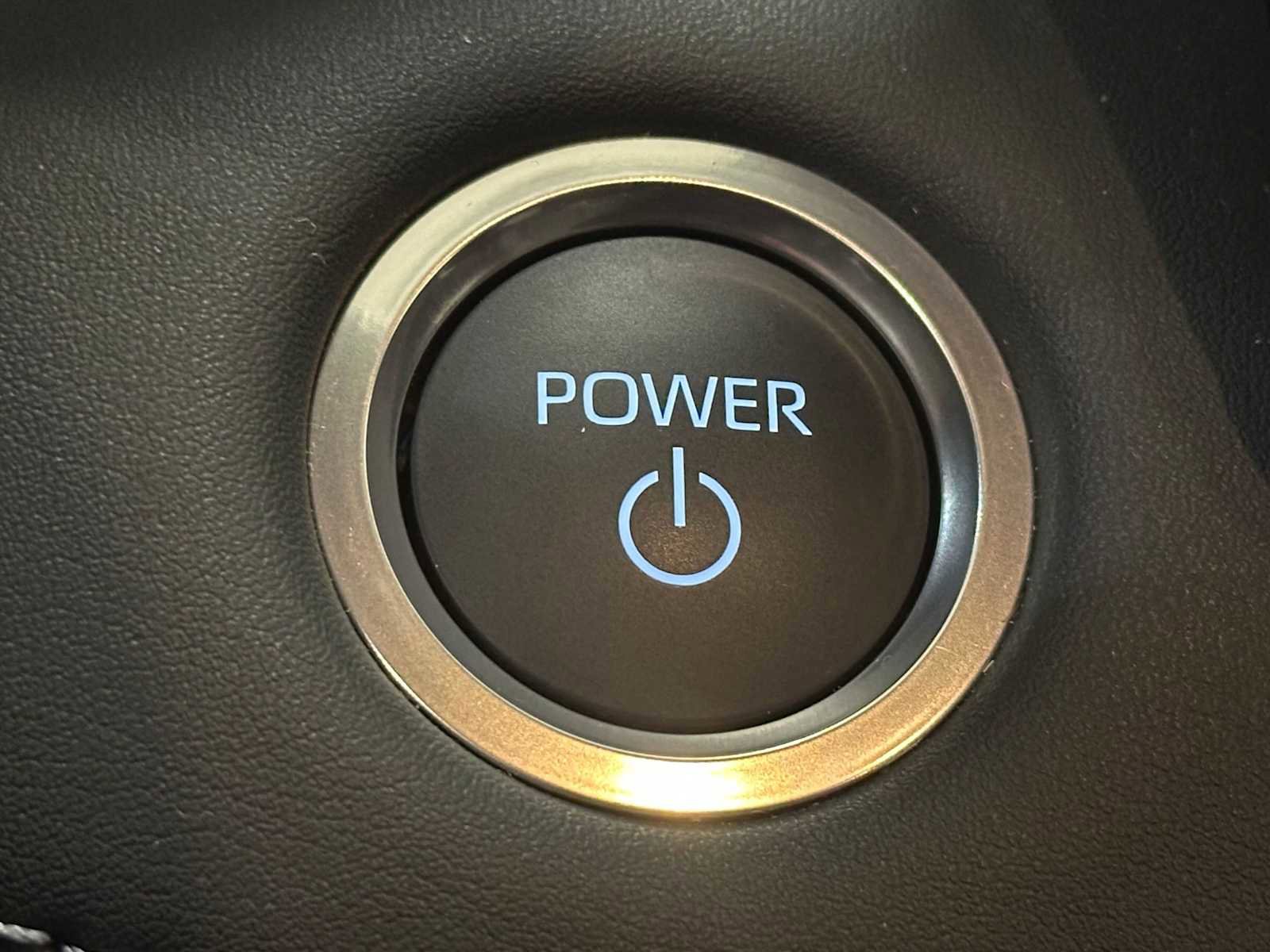 Certified 2025 Toyota Highlander Platinum image 18