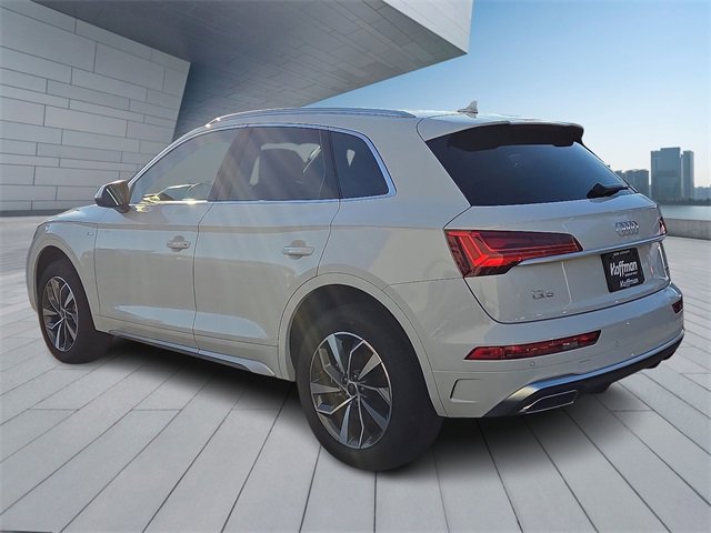 Certified 2025 Audi Q5 2.0T Premium Plus w/ Premium Plus Package image 4
