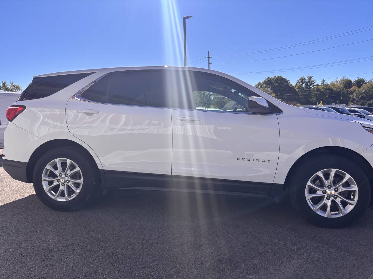 Used 2020 Chevrolet Equinox LT w/ Driver Convenience Package FWD image 7