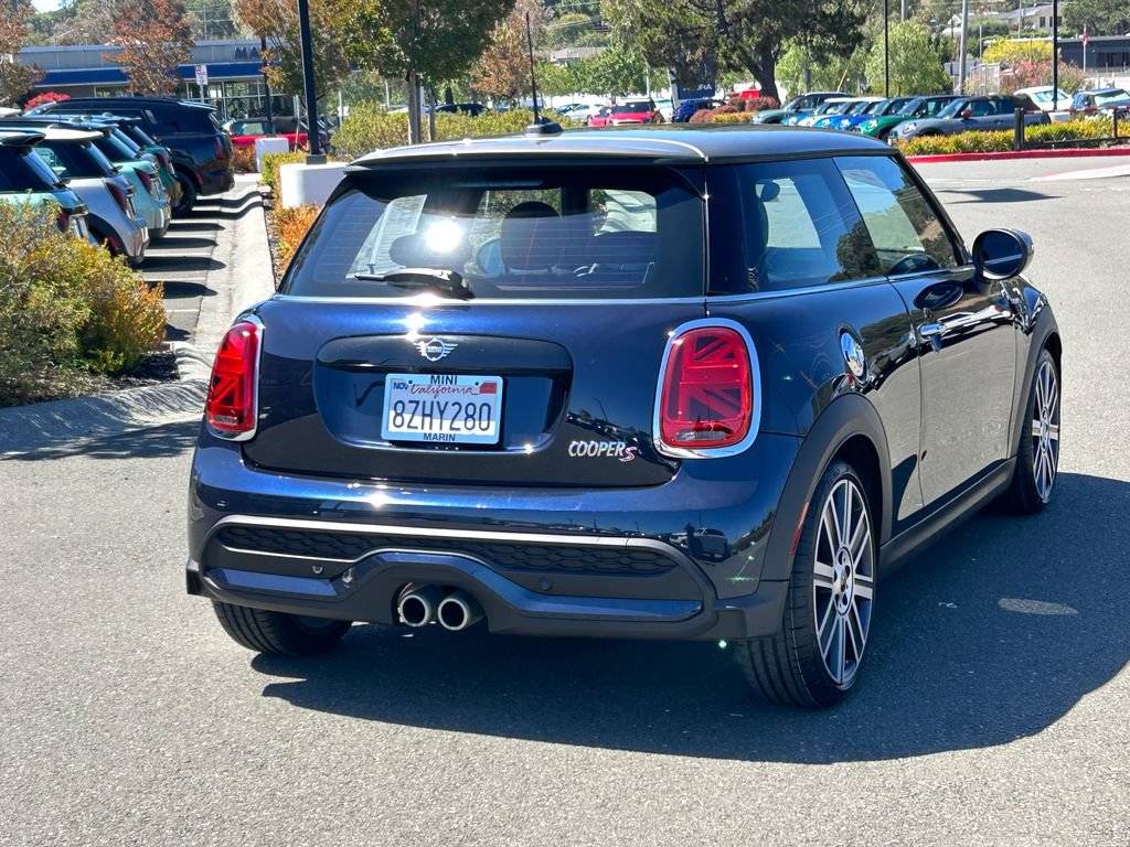 Used 2022 MINI Cooper S w/ Driver Assistance Package FWD image 5