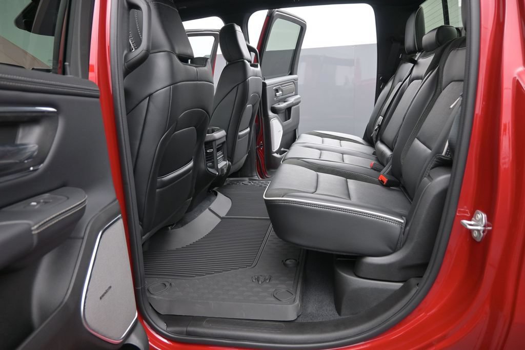 New 2026 RAM 1500 Laramie AWD/4WD image 13