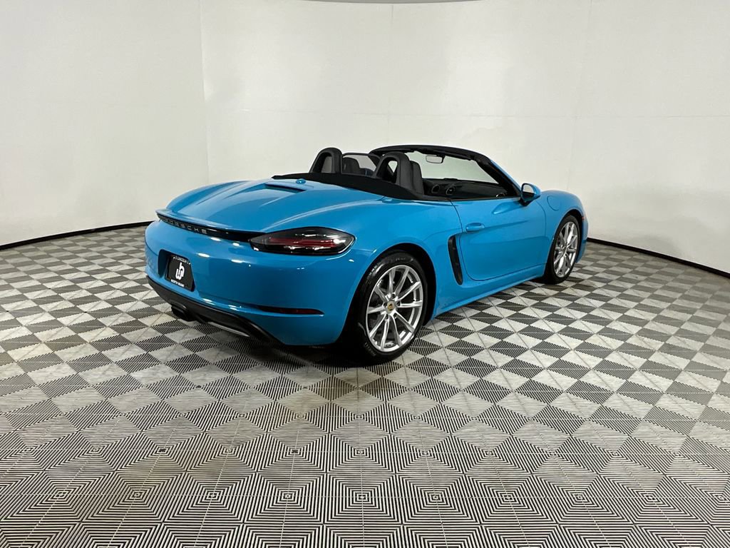 Used 2017 Porsche 718 Boxster RWD image 5