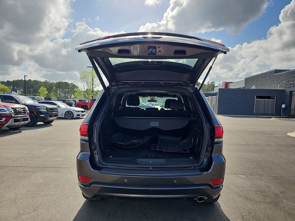 Used 2021 Jeep Grand Cherokee Laredo X image 16