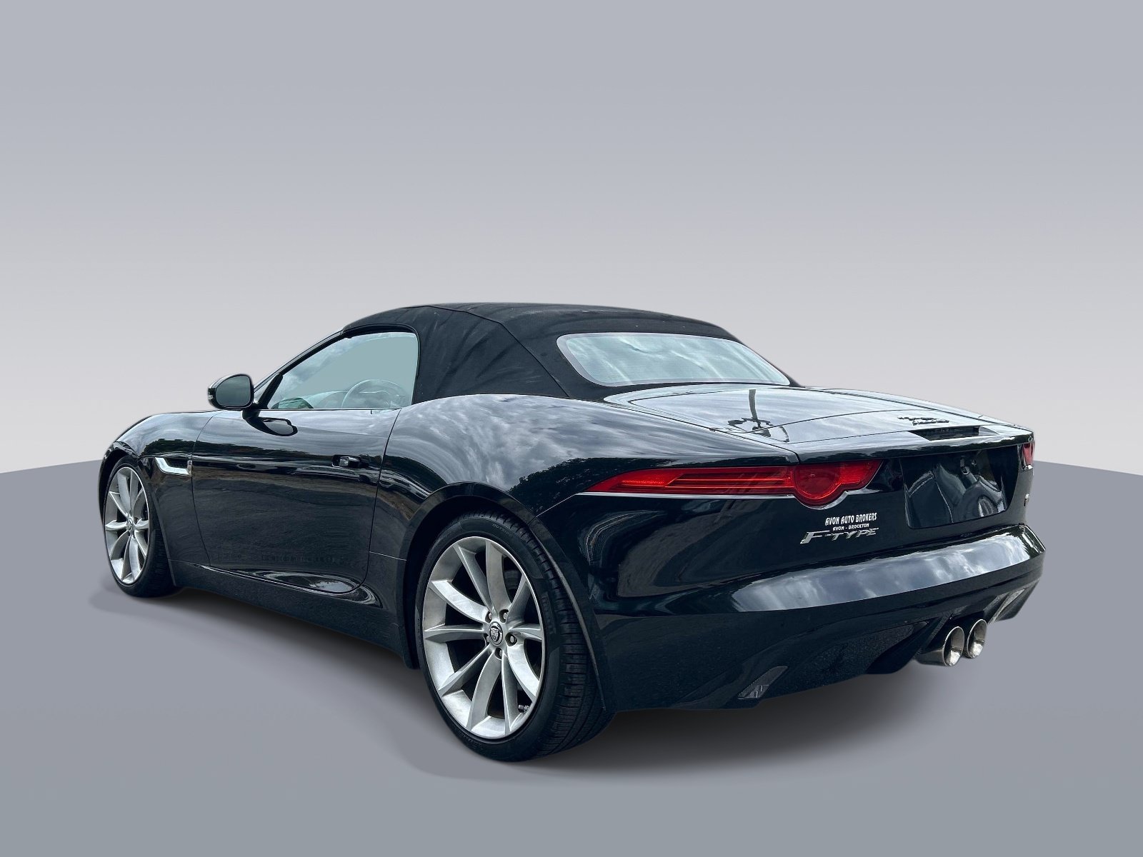 Used 2014 Jaguar F-TYPE S RWD image 5