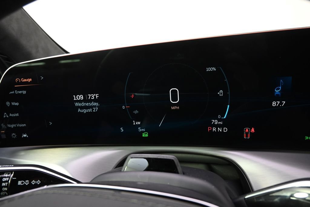 New 2026 Cadillac Vistiq Platinum image 25