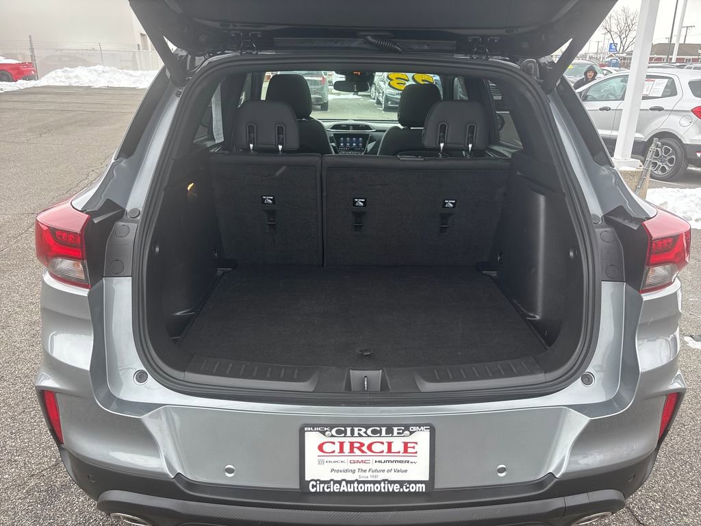 Used 2023 Chevrolet TrailBlazer RS w/ Sun and Liftgate Package image 30