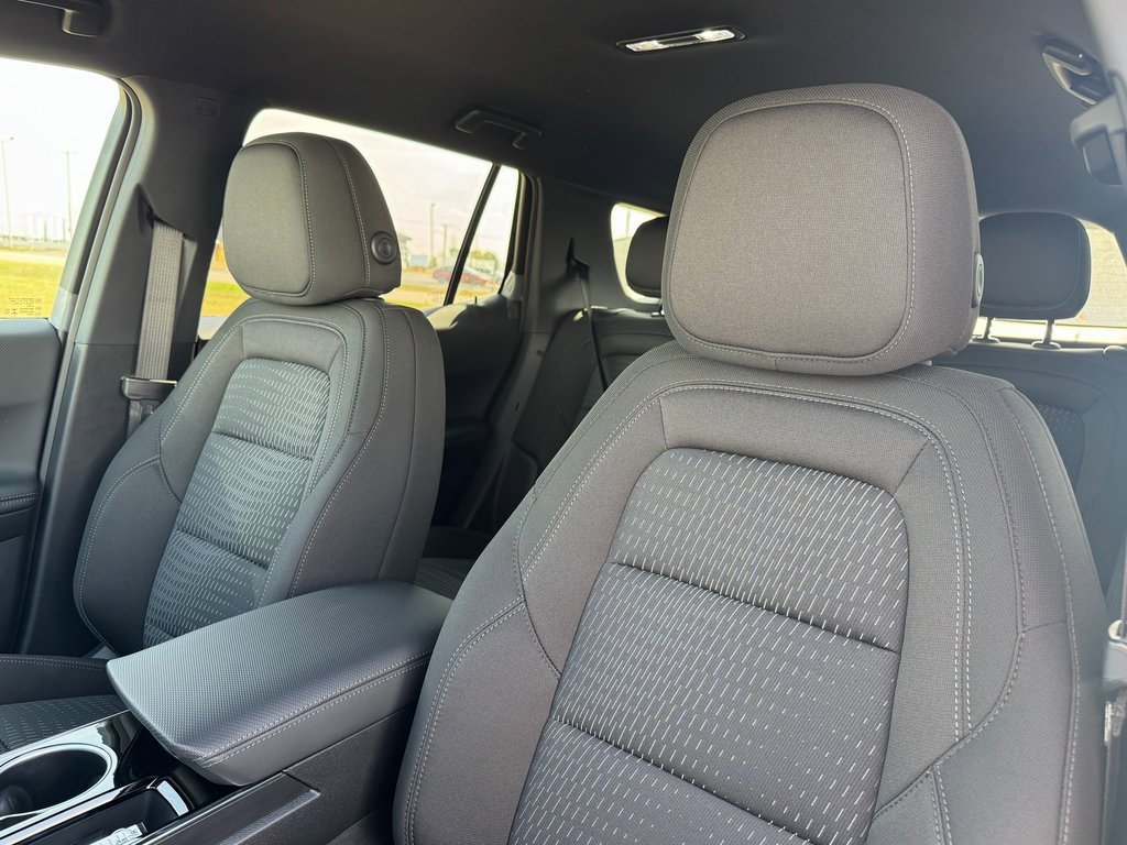 New 2026 Chevrolet Equinox LT w/ LPO, Floor Liner Package image 10