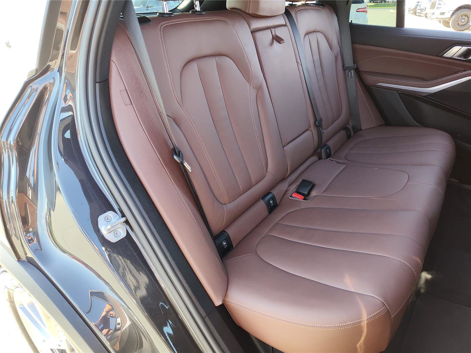 Used 2022 BMW X5 xDrive40i w/ Parking Assistance Package image 24