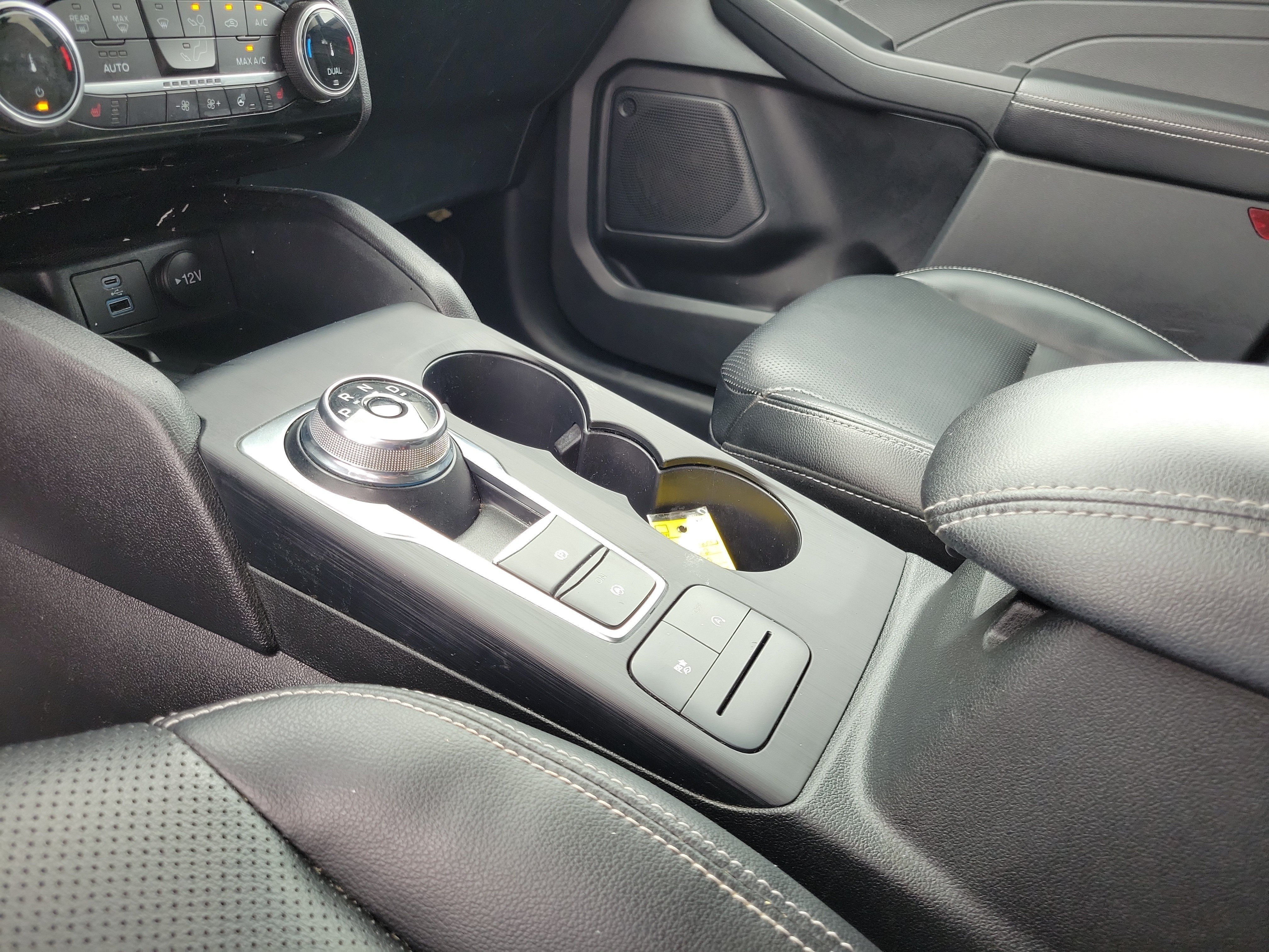 Used 2022 Ford Escape SEL w/ Technology Package AWD/4WD image 29