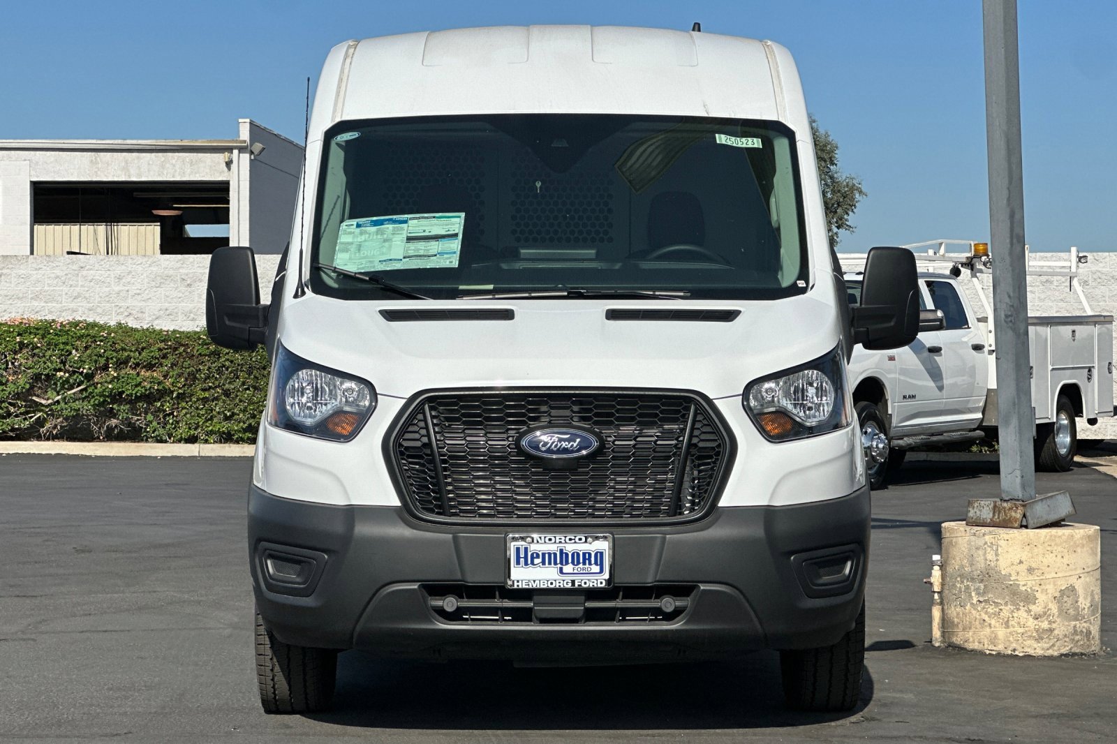 New 2025 Ford Transit 250 148 Medium Roof image 9