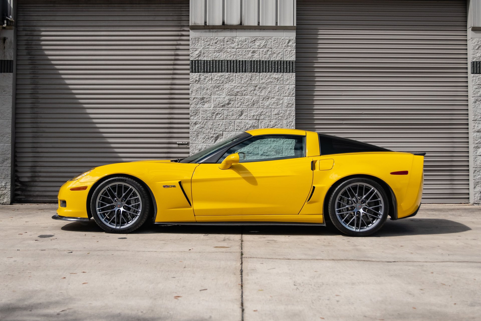 Used 2011 Chevrolet Corvette Z06 w/ Z07 Performance Package RWD image 8