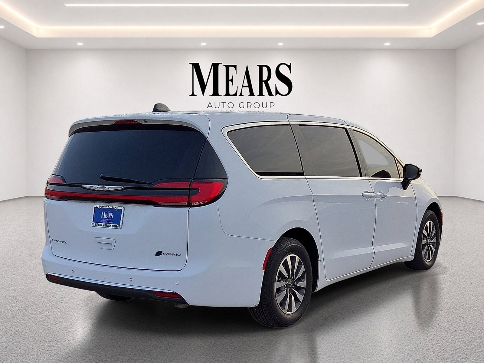 Used 2024 Chrysler Pacifica Limited FWD image 5