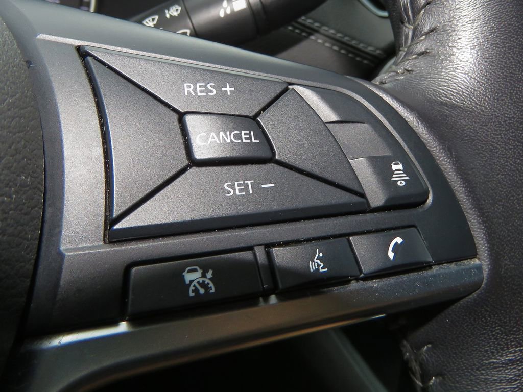 Used 2020 Nissan Sentra SV image 11