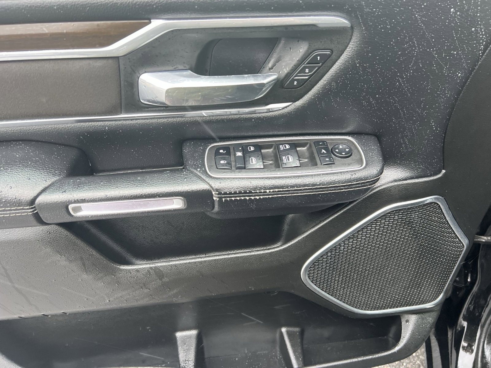 Used 2022 RAM 1500 Laramie image 15