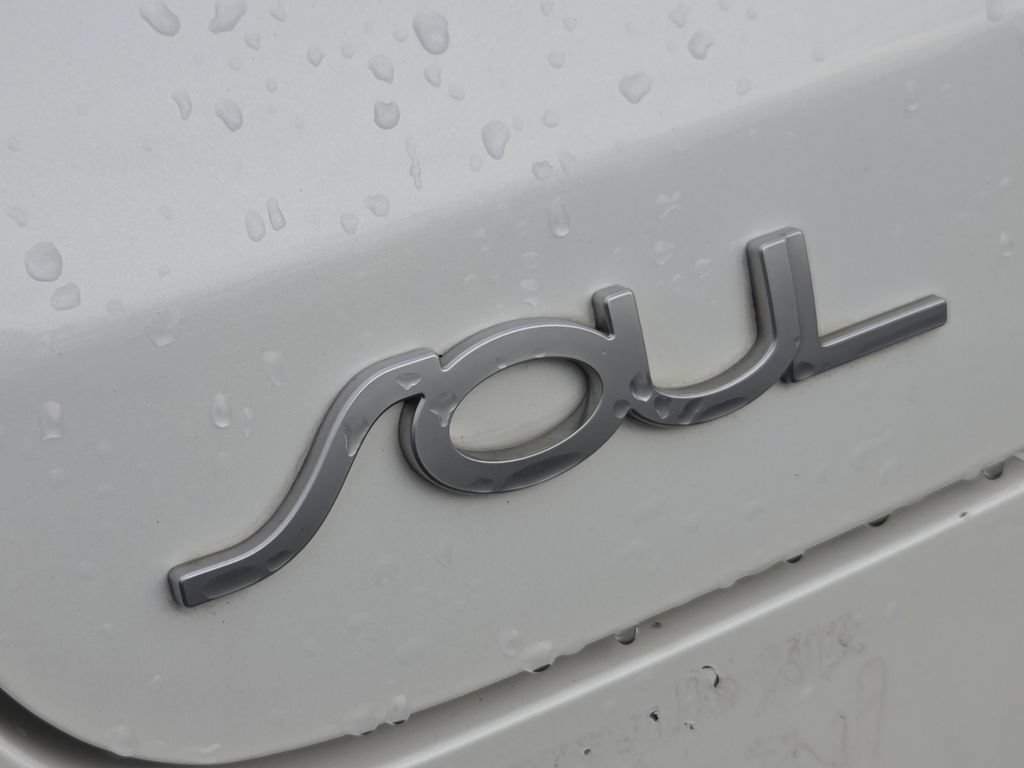 Used 2022 Kia Soul EX FWD image 17
