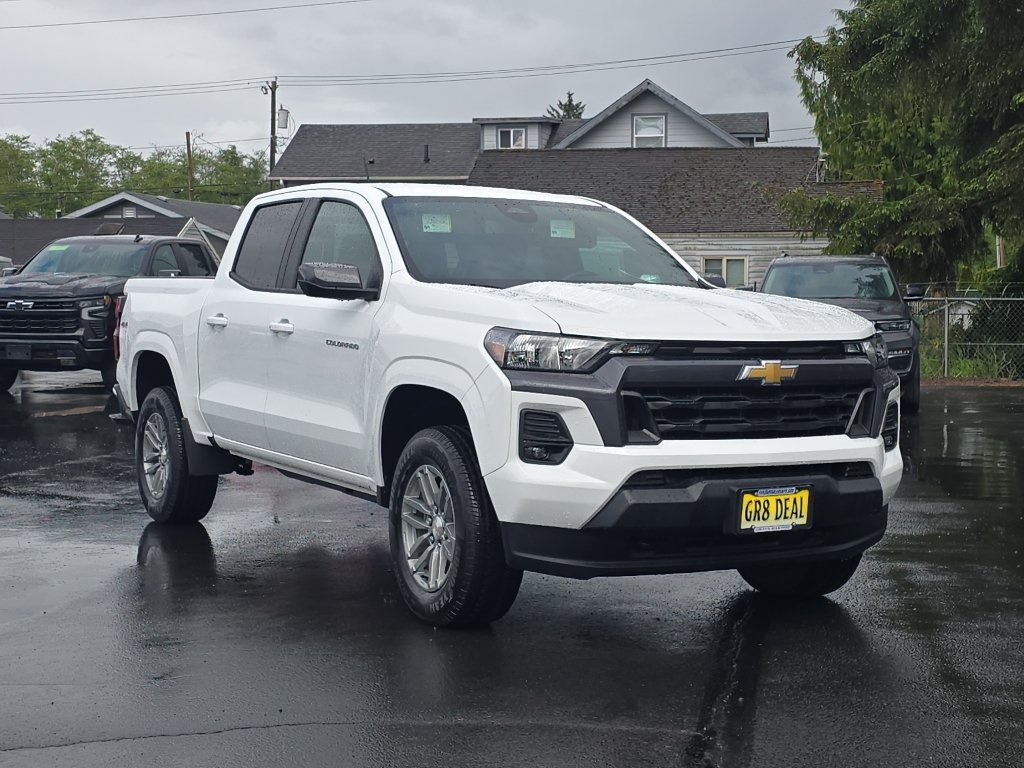 Certified 2024 Chevrolet Colorado LT w/ LT Convenience Package II AWD/4WD image 2