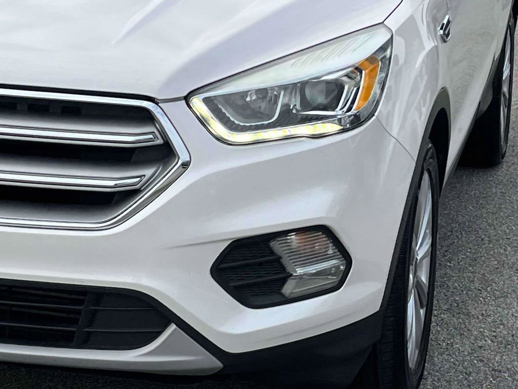 Used 2017 Ford Escape Titanium image 38