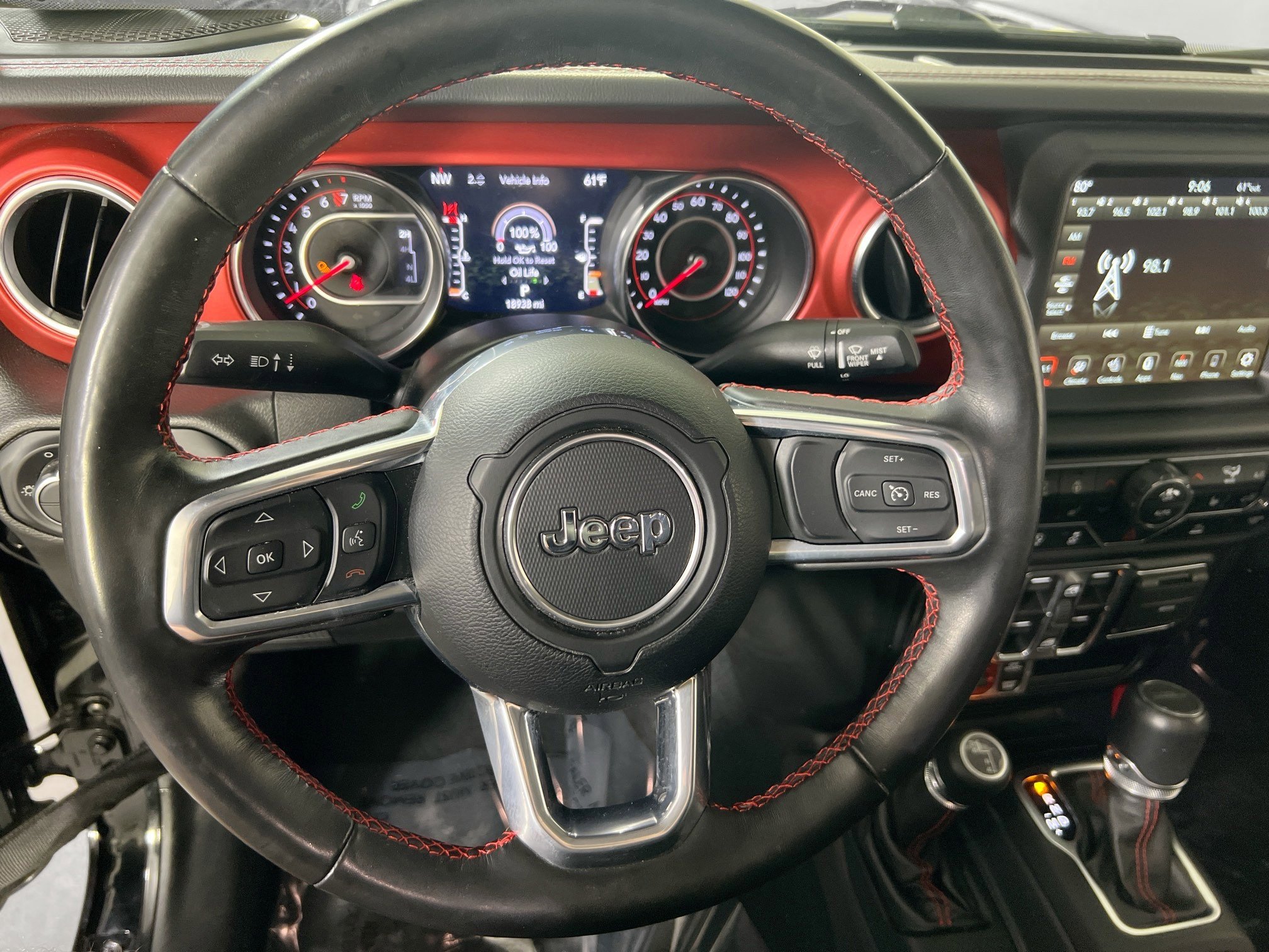 Used 2022 Jeep Gladiator Rubicon w/ Cold Weather Group image 11