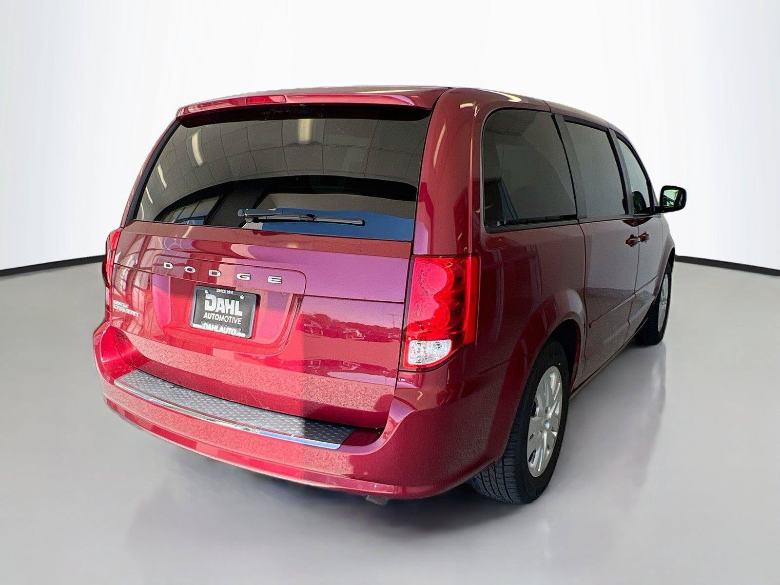 Used 2015 Dodge Grand Caravan SE w/ Quick Order Package 29E SE FWD image 12