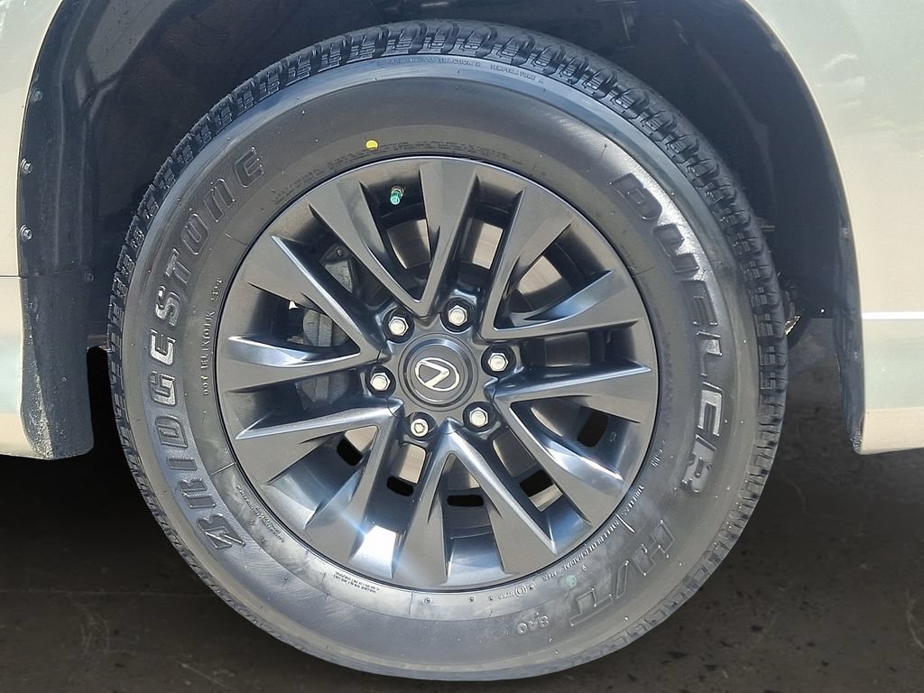 Used 2023 Lexus GX 460 Premium w/ Premium Package AWD/4WD image 9