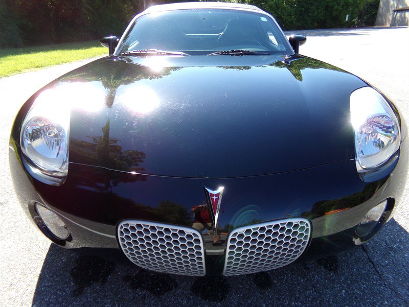 Used 2007 Pontiac Solstice Convertible w/ Premium Package RWD image 7
