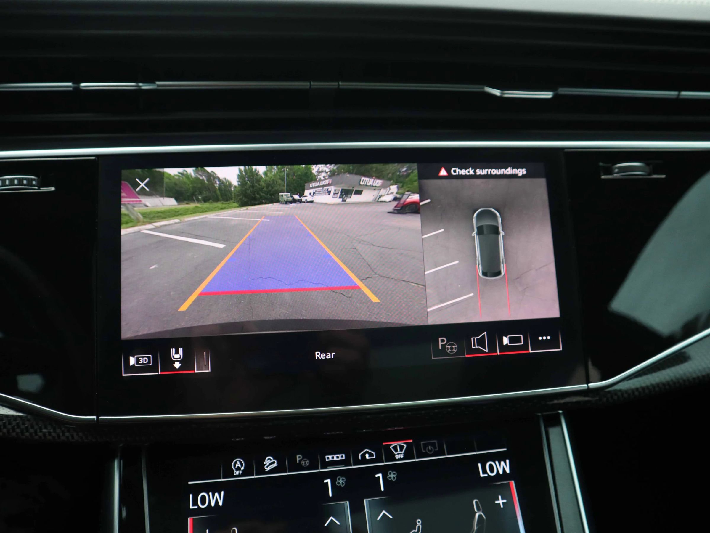 Used 2023 Audi SQ8 Prestige AWD/4WD image 25