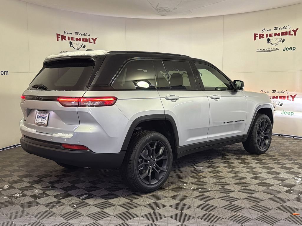 New 2025 Jeep Grand Cherokee Limited image 3