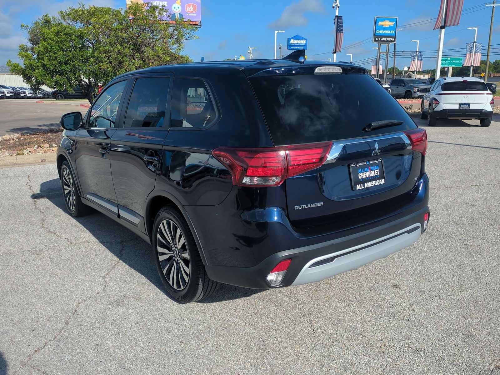 Used 2020 Mitsubishi Outlander SE FWD image 6