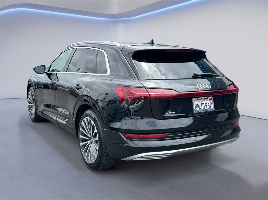 Used 2019 Audi e-tron Prestige w/ Prestige Package AWD/4WD image 4