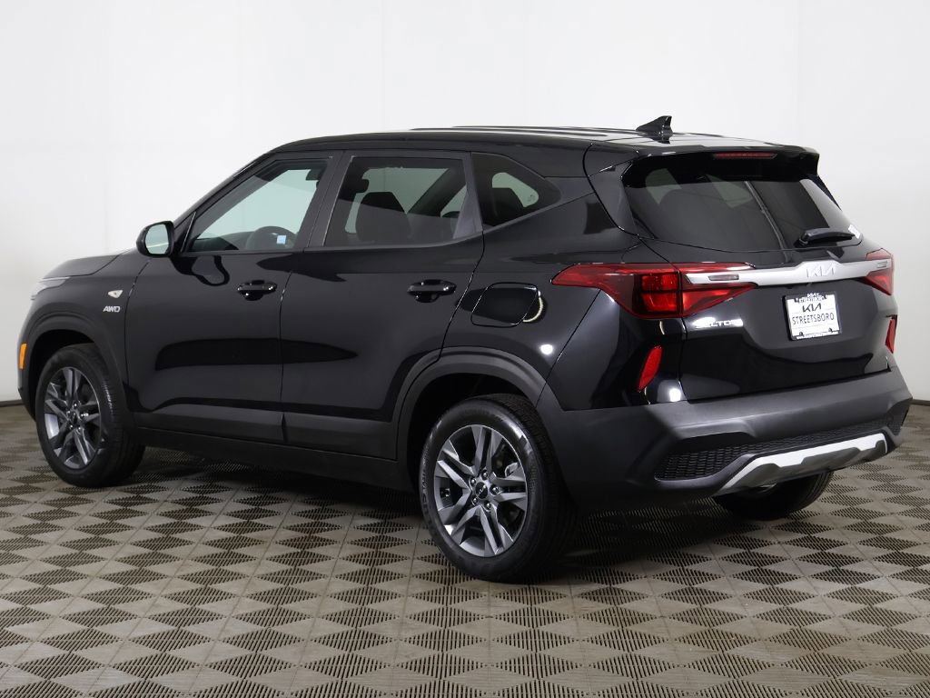 Used 2023 Kia Seltos LX image 7