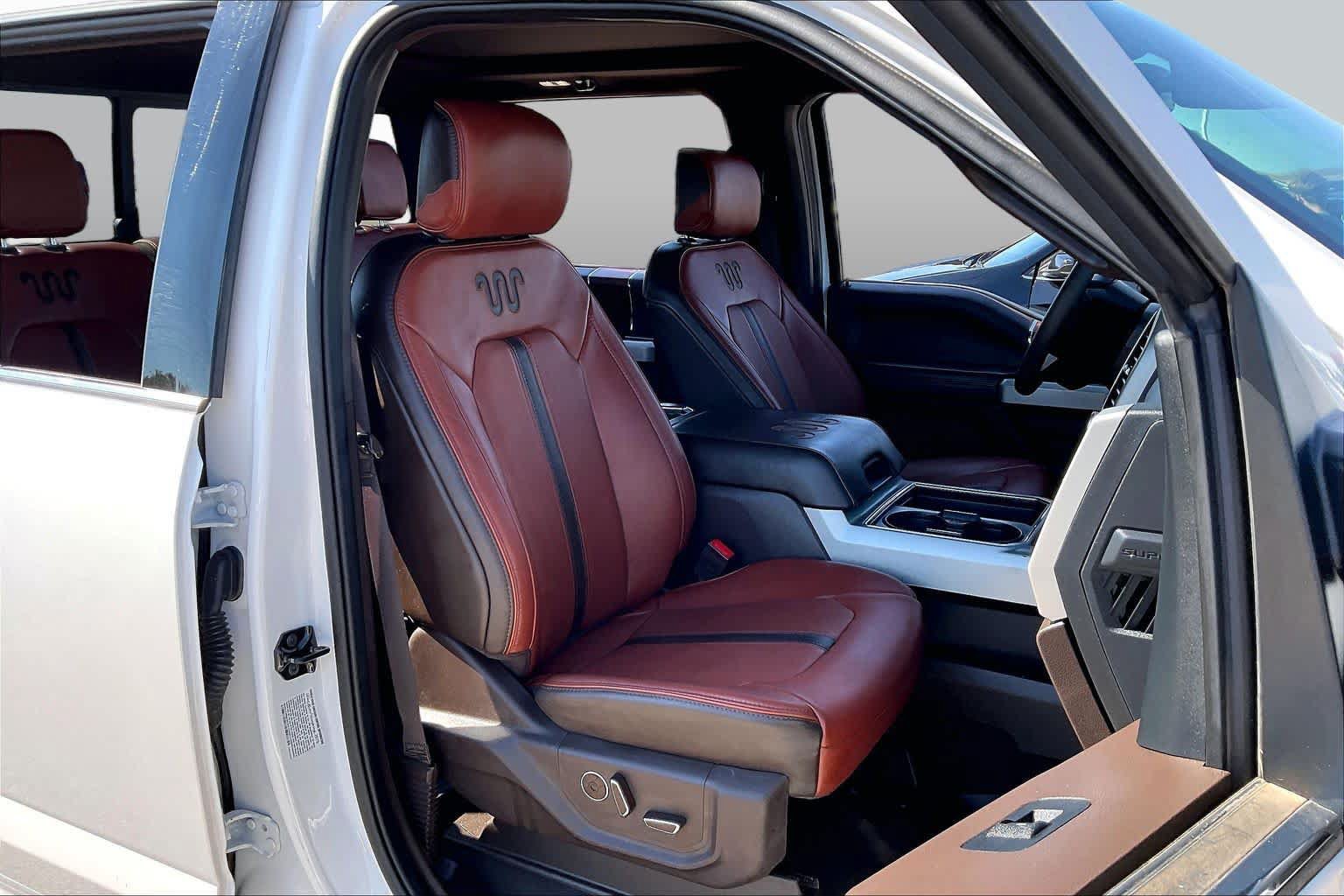 Used 2019 Ford F350 King Ranch w/ King Ranch Ultimate Package AWD/4WD image 9